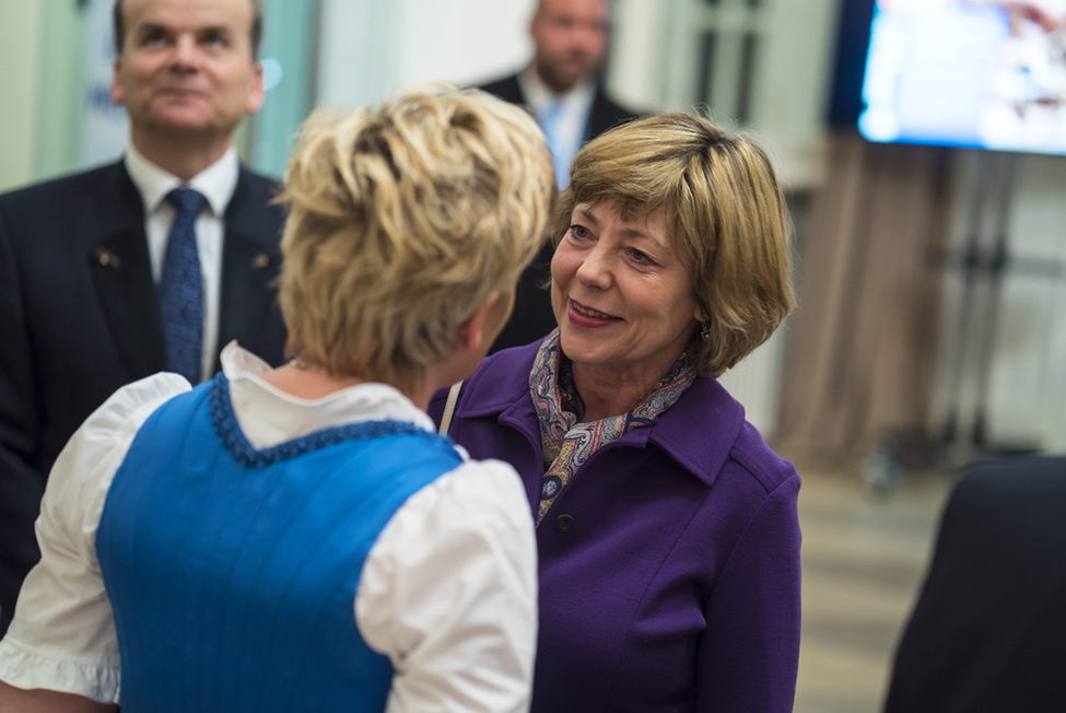 Daniela Schadt beim Austausch mit Landfrauen in der Bayerischen Landesvertretung anlässlich des Besuchs des Berliner Milchfrühlings